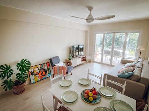 Apartment renovated sea view Eurosol area.