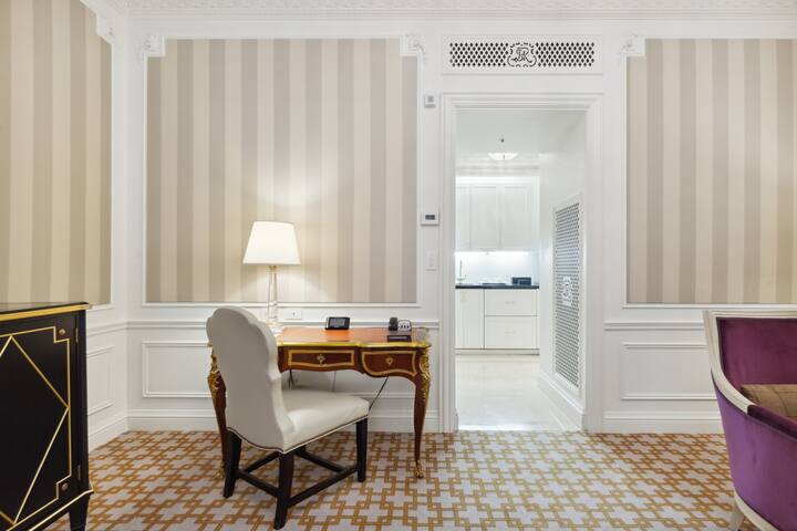 St. Regis Residence Club – 2 BR Suite. 5th Ave NYC gallery image 5