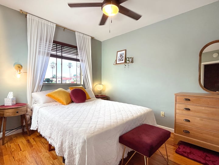 Dormitorio 2: cama tamaño queen, vistas al cañón