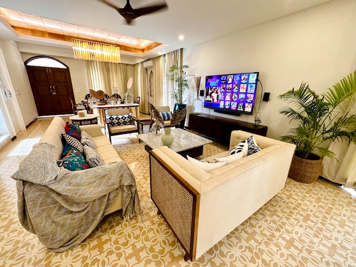 Living room image 3