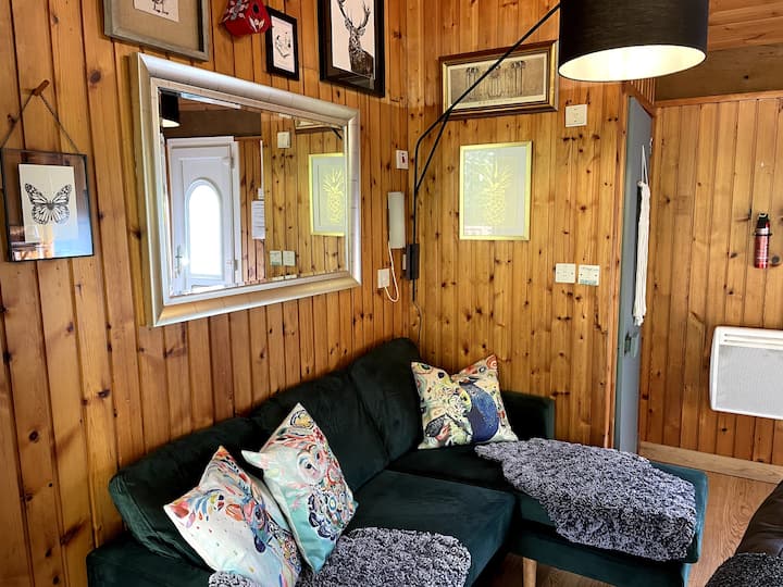 Belle, 2 Chbres, Chalet Av/jacuzzi Foret & Lac - Inveraray