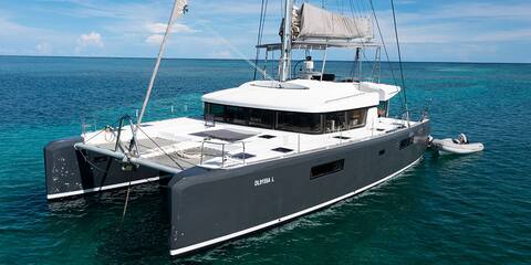 Luxury Catamaran in San Blas with gourmet cousine