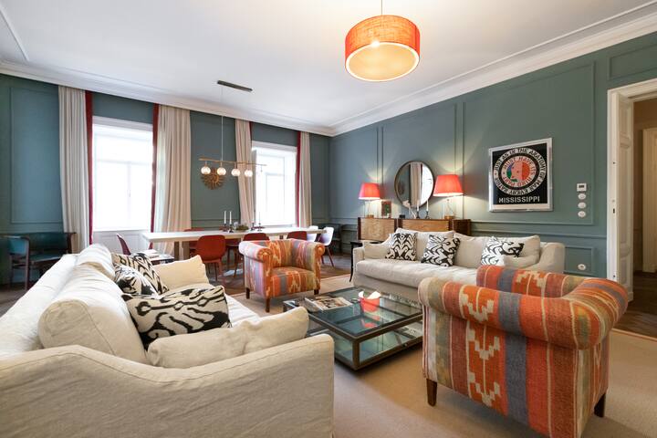 Noble Luxurious Palais gallery image 2