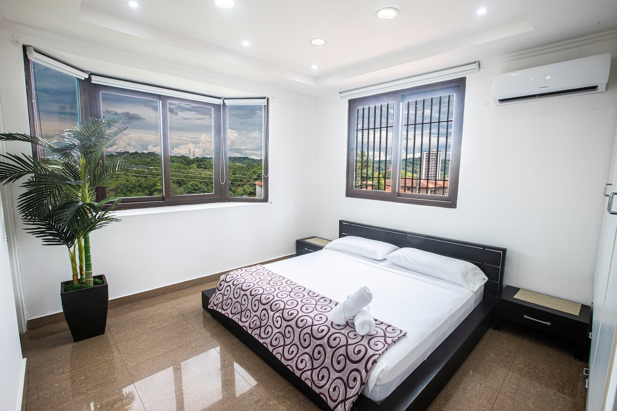 Разбудете се секое утро во удобноста на брачен кревет со мемориска пена