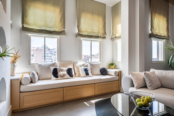 Luxurious Historical Apartment in Lively Beyoglu gallery image 3