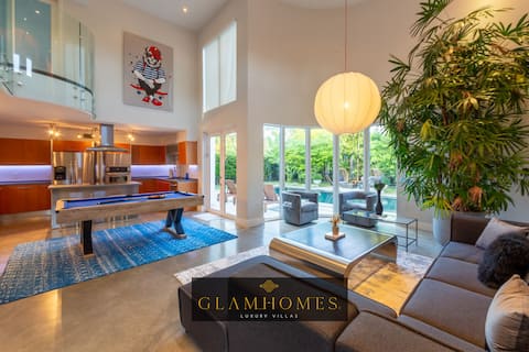 Villa Il Palazzo | BBQ | Pool by GlamHomes
