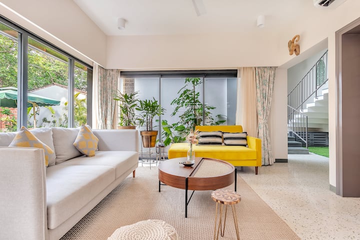 Living room image 2