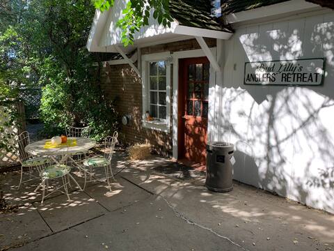 Cozy, clean, comfortable. In town with zero chores