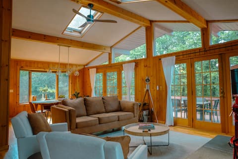 Serene Home in the Catskills Woods