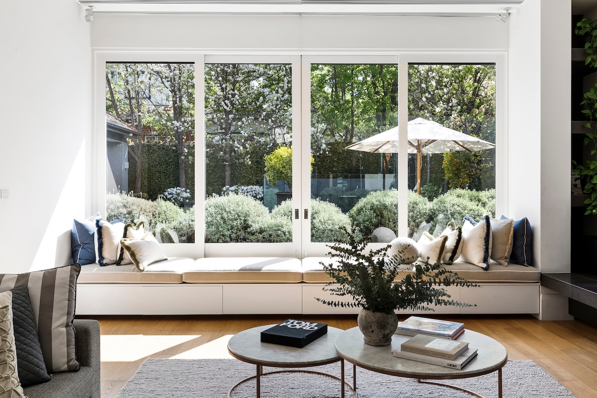 Propiedad de Airbnb exitosa: Luxury 4 bedroom home with pool en Melbourne