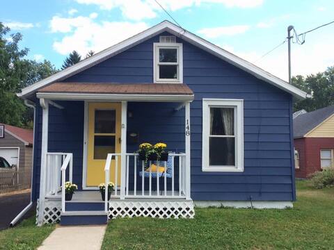 Cheerful 2 bedroom tiny home near downtown Corning