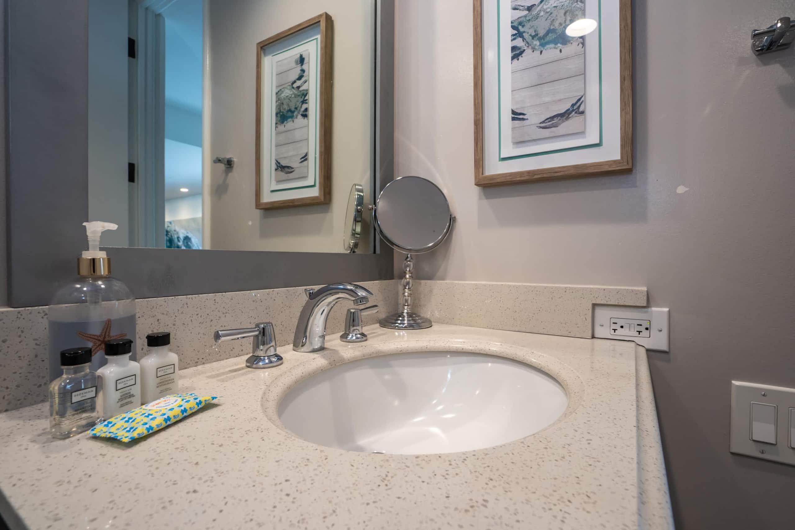 Condo in Wailea · ★4.88 · 1 bedroom · 2 beds · 2 baths - Image 25