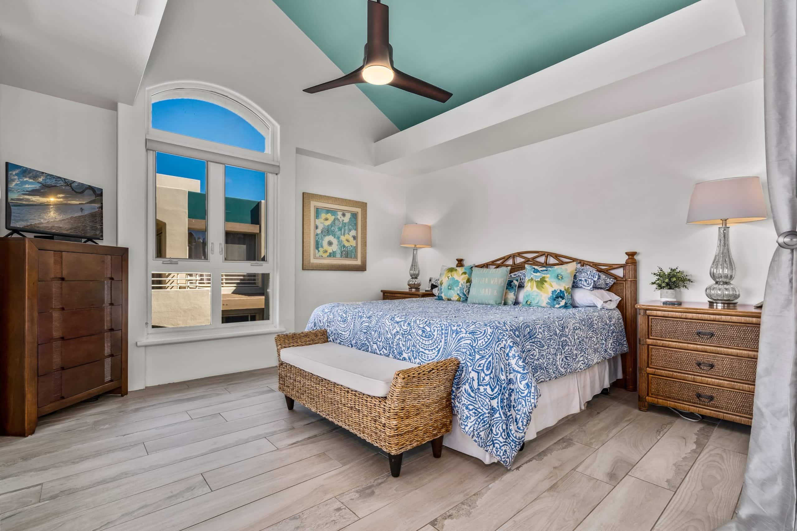 Condo in Wailea · ★4.88 · 1 bedroom · 2 beds · 2 baths - Image 14