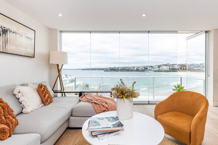 Penthouse Apartment in North Bondi with Beach View gallery image 2
