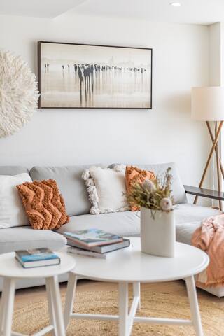 Penthouse Apartment in North Bondi with Beach View gallery image 4