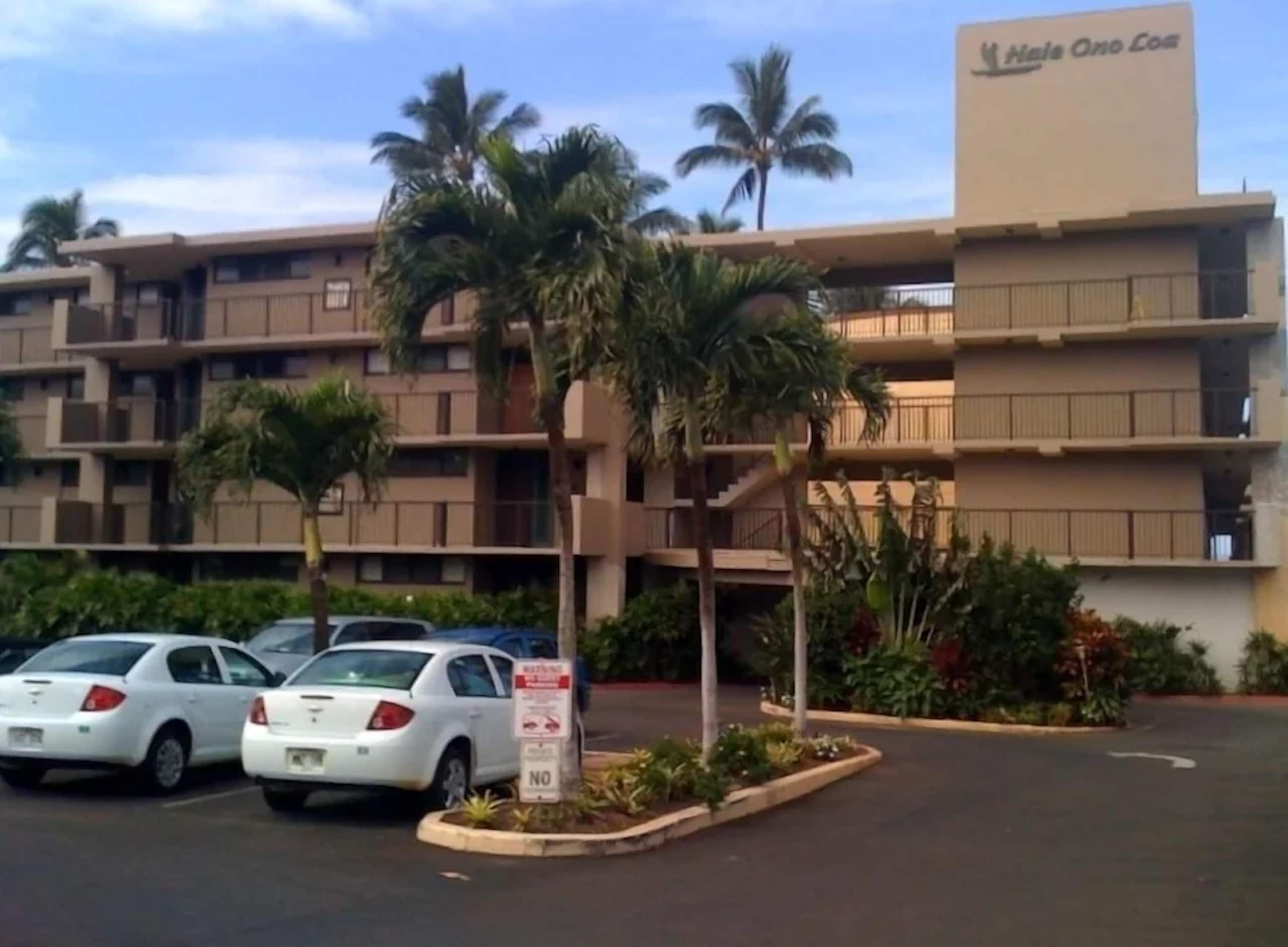 Condo in Lahaina · ★4.89 · 1 bedroom · 2 beds · 1 bath - Image 20