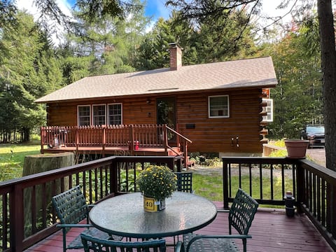 Private Fishing/Ski/Holiday Cabin on the River