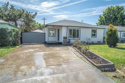 Fully renovated adorable studio with kitchen