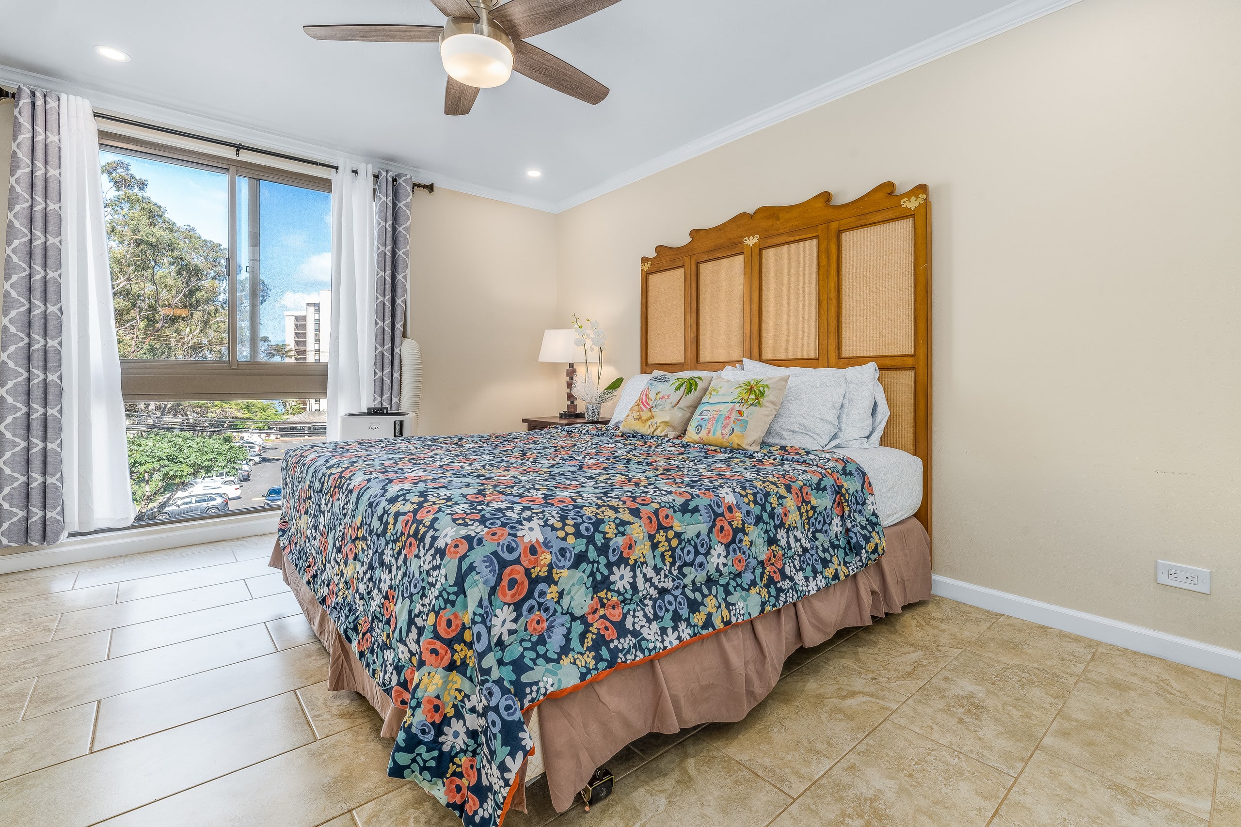 Condo in Lahaina · ★4.81 · 2 bedrooms · 3 beds · 2 baths - Image 17