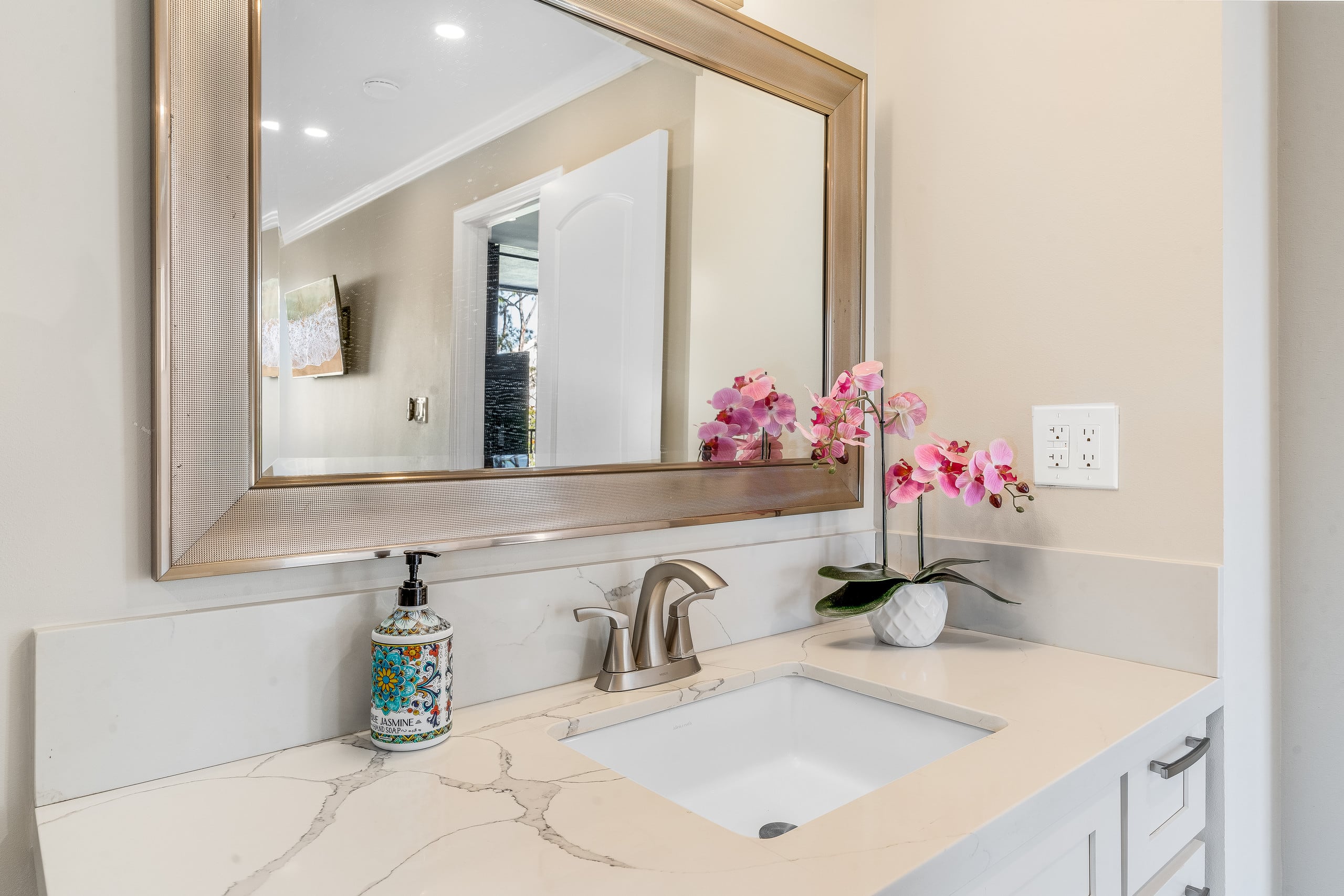 Condo in Lahaina · ★4.81 · 2 bedrooms · 3 beds · 2 baths - Image 29