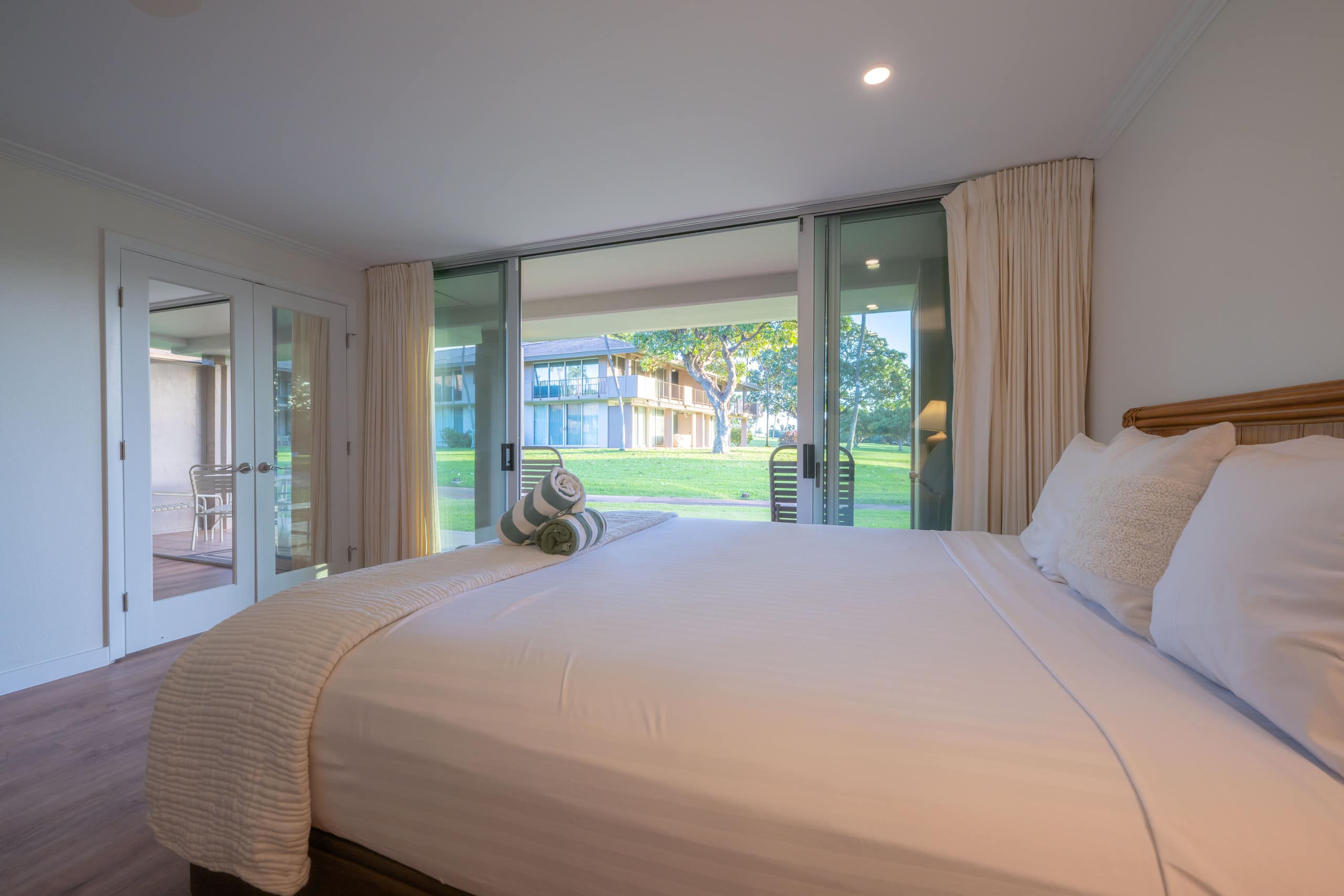 Condo in Lahaina · ★4.93 · 1 bedroom · 3 beds · 1 private bath - Image 12