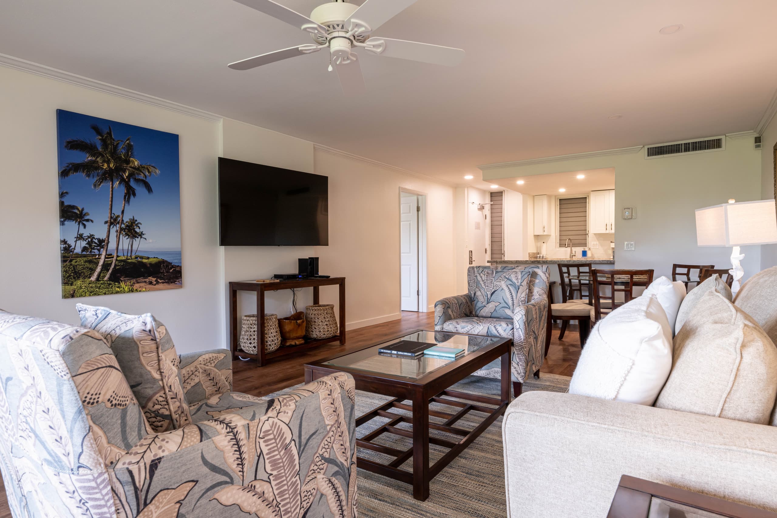 Condo in Lahaina · ★4.93 · 1 bedroom · 3 beds · 1 private bath - Image 3