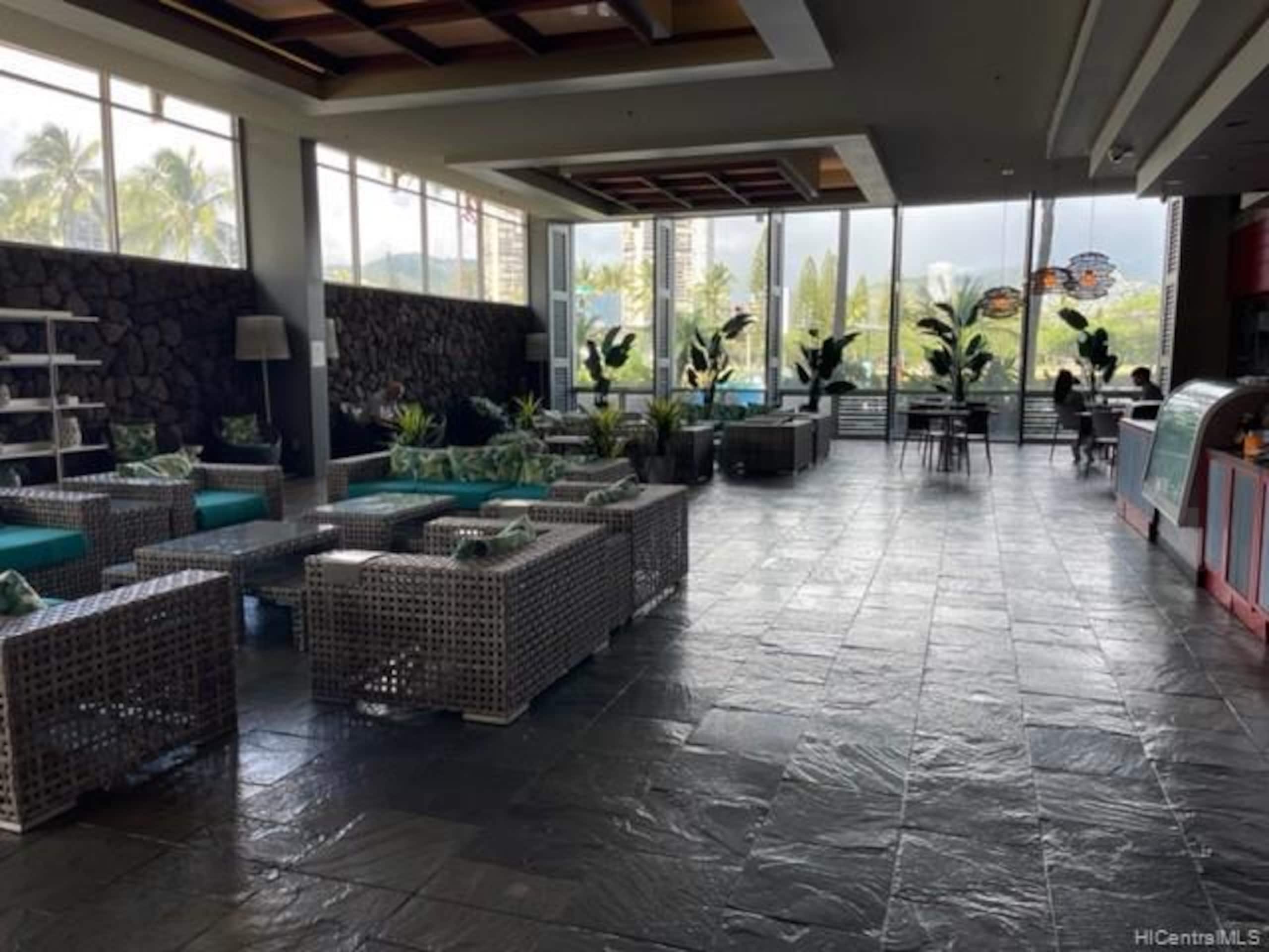 Condo in Honolulu · ★4.89 · 1 bedroom · 1 bed · 1 bath - Image 31