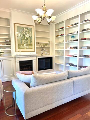 French river-view family house gallery image 3