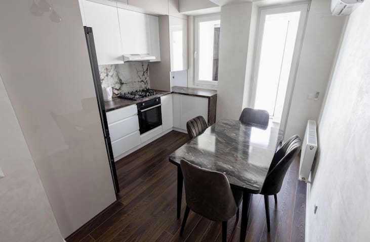 OnTop Apartments S.R.L managed Airbnb listing 3