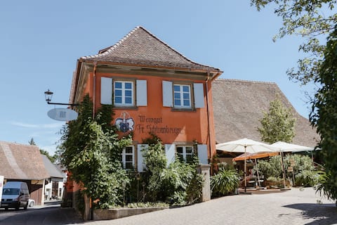 Popular Airbnb listing: Küferhuus (in the winery) in Breisgau Hochschwarzwald