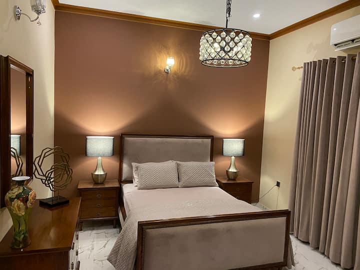 غرفة النوم 1