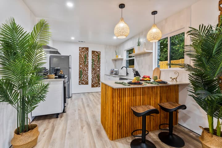 Bali Inspired | Ping-pong | Yoga | Massage | Bocce - Montopolis - Austin