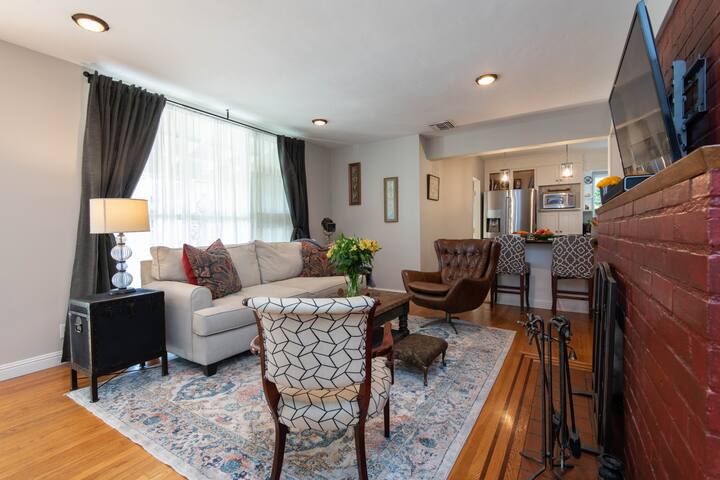 Charming gem next-door to Universal Studios gallery image 4