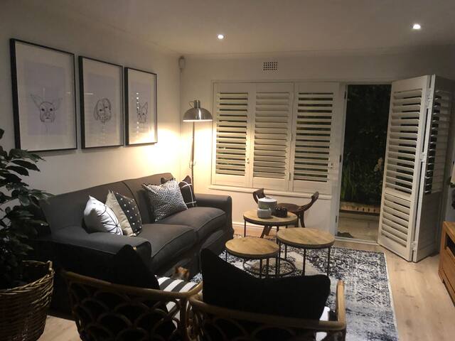 Adorable 2 bedroom home with private garden gallery image 3