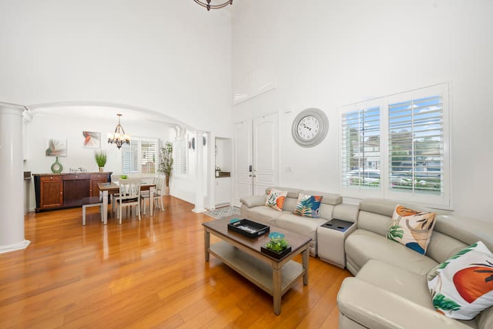 4BR3B Spacious Beautiful Fine Designed House