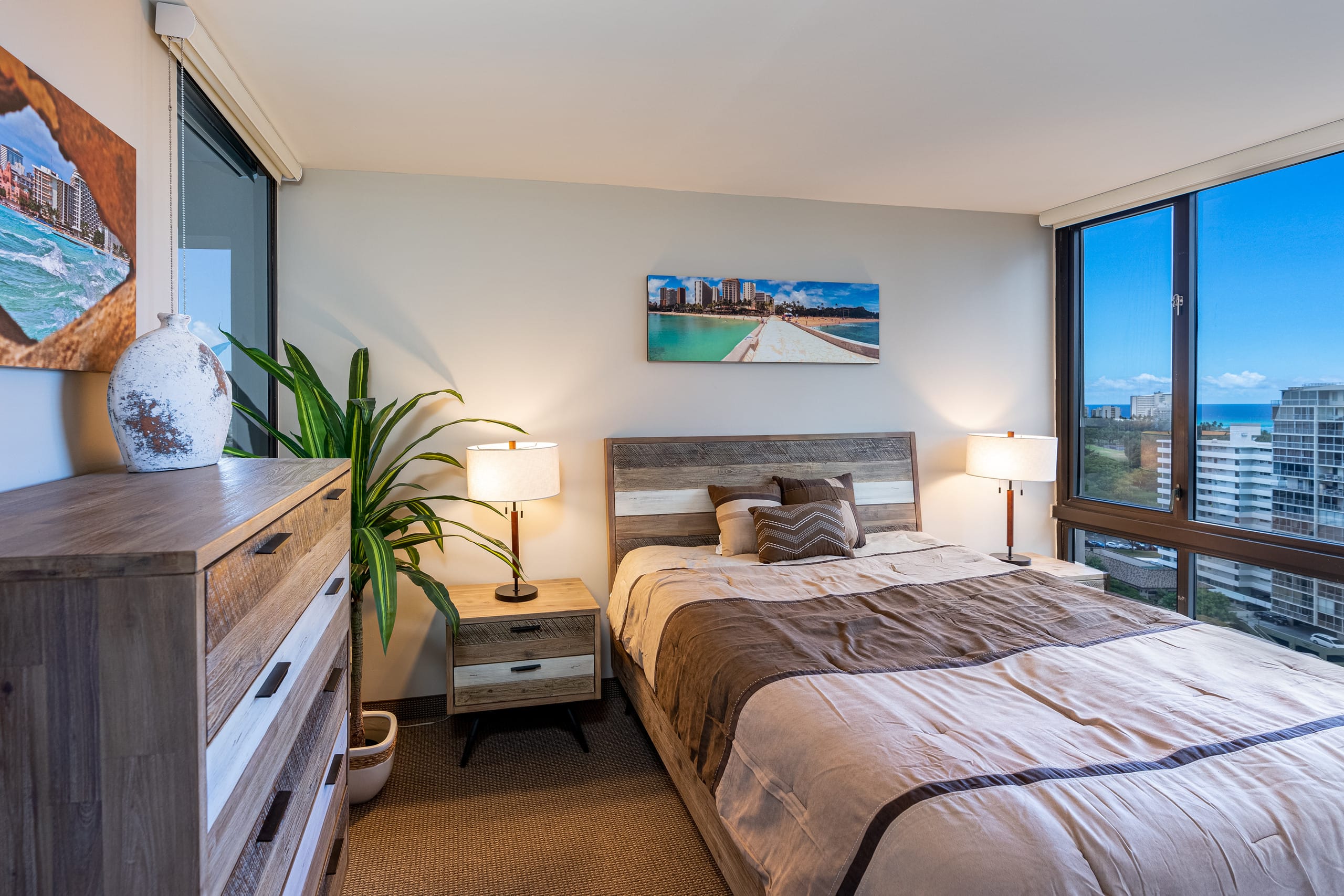 Waikiki Ocean and Diamond Head View Condo! - Image 6