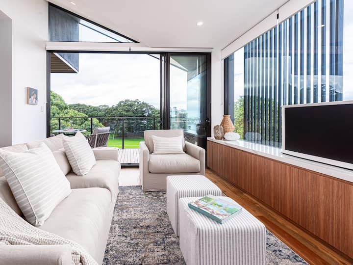 Picture of Penthouse: Architecture, History, Sustainability, Materials, And ...