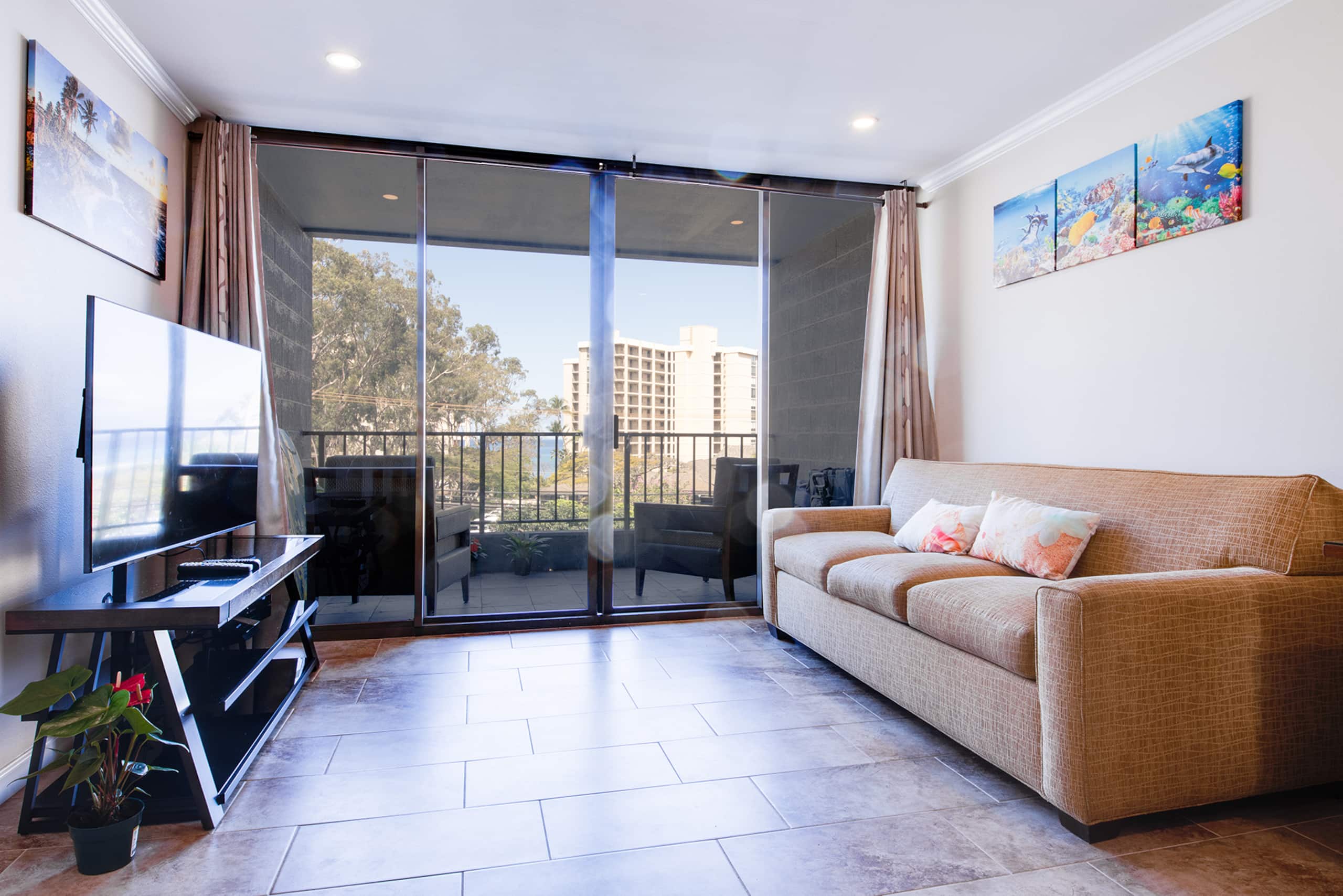Condo in Lahaina · ★4.91 · 2 bedrooms · 3 beds · 2 baths - Image 2