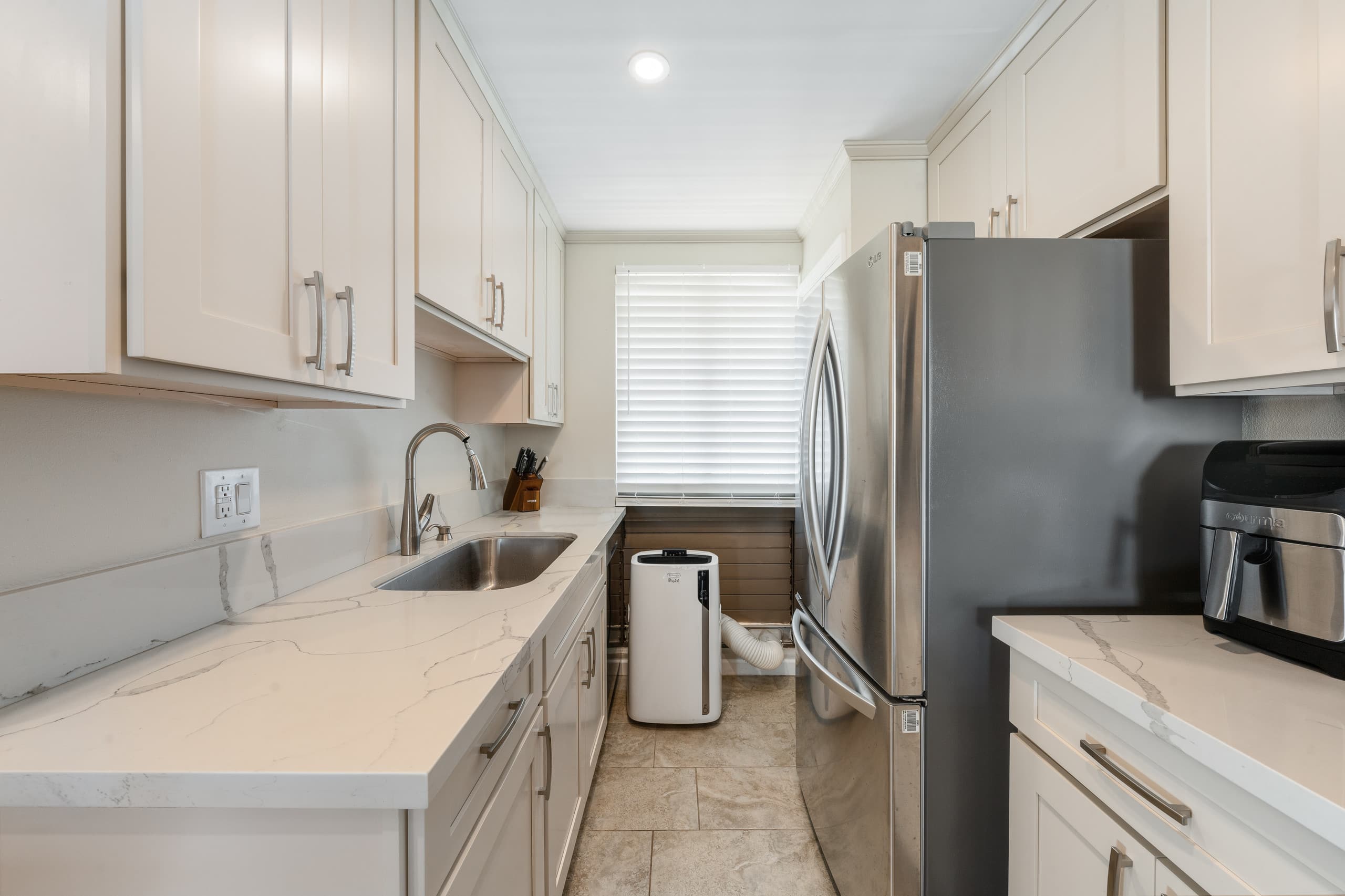 Condo in Lahaina · ★4.91 · 2 bedrooms · 3 beds · 2 baths - Image 27