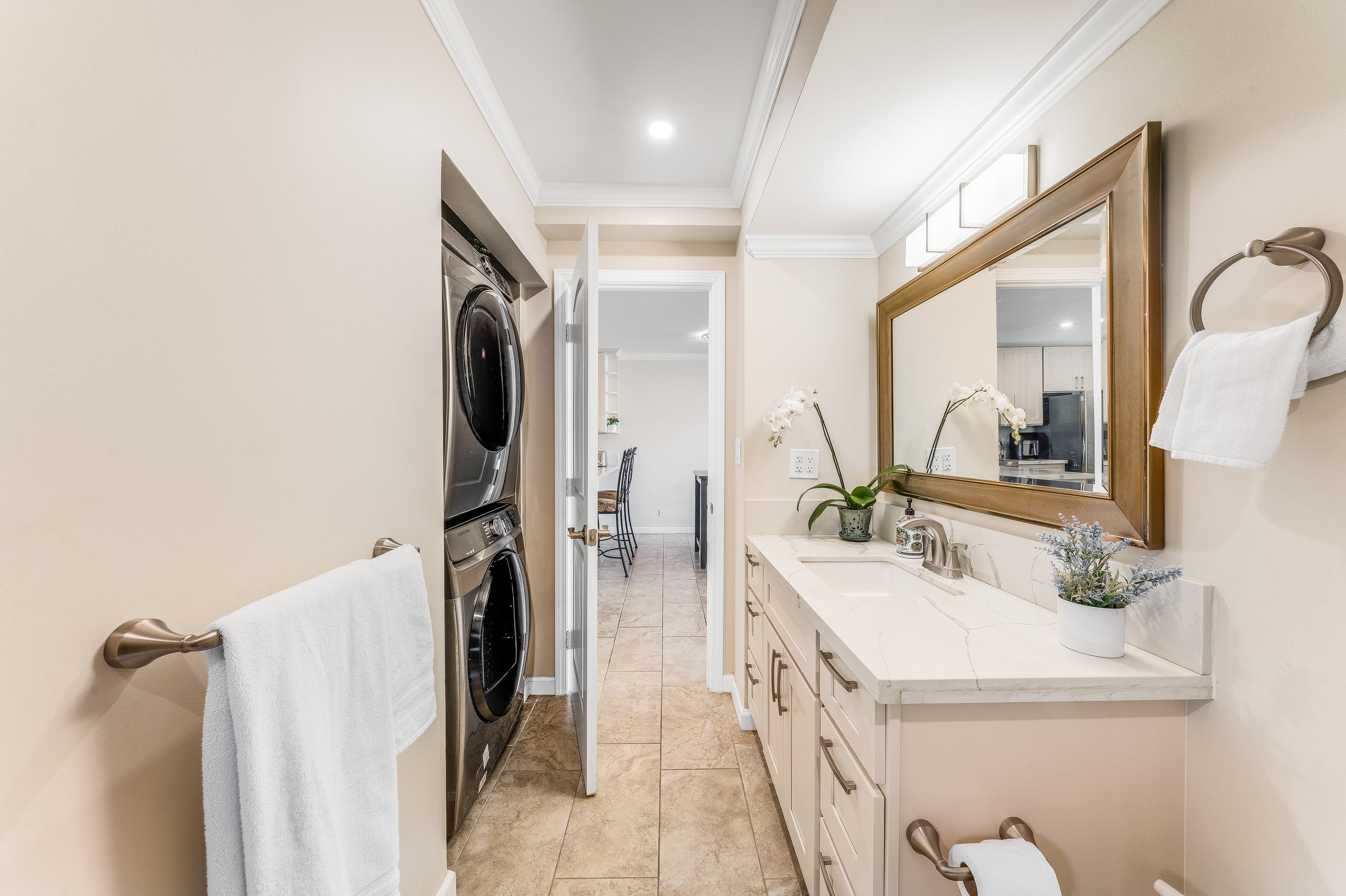 Condo in Lahaina · ★4.91 · 2 bedrooms · 3 beds · 2 baths - Image 32