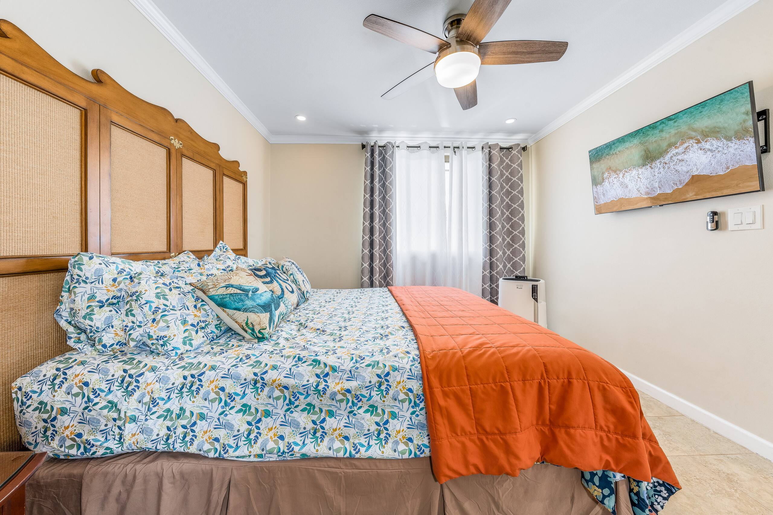 Condo in Lahaina · ★4.91 · 2 bedrooms · 3 beds · 2 baths - Image 35