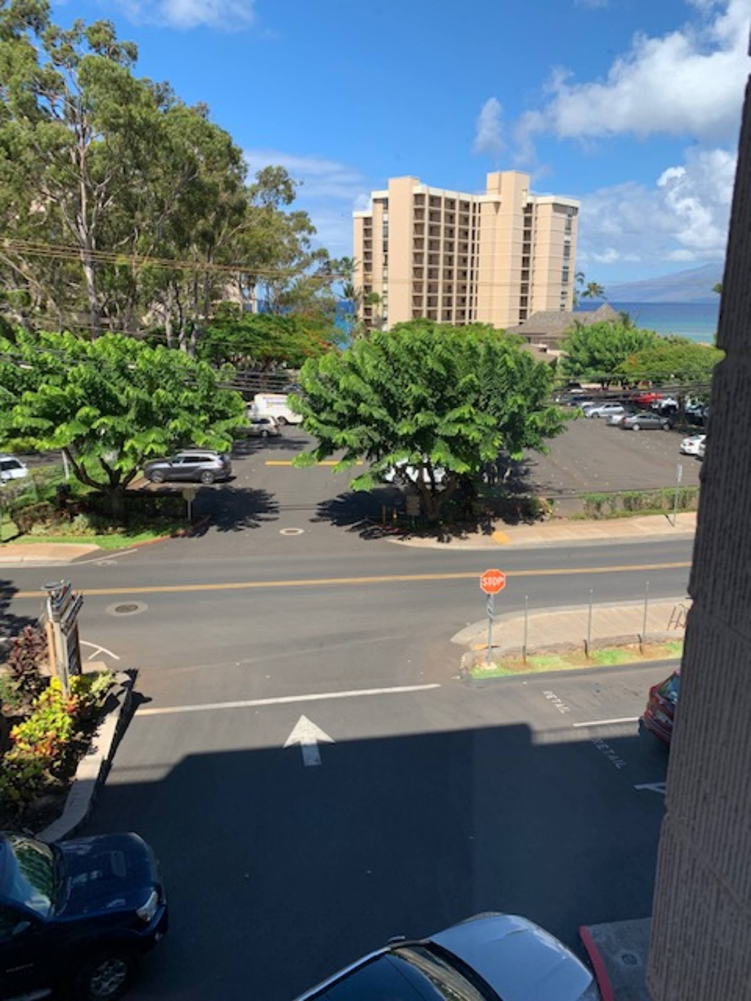 Condo in Lahaina · ★4.91 · 2 bedrooms · 3 beds · 2 baths - Image 51