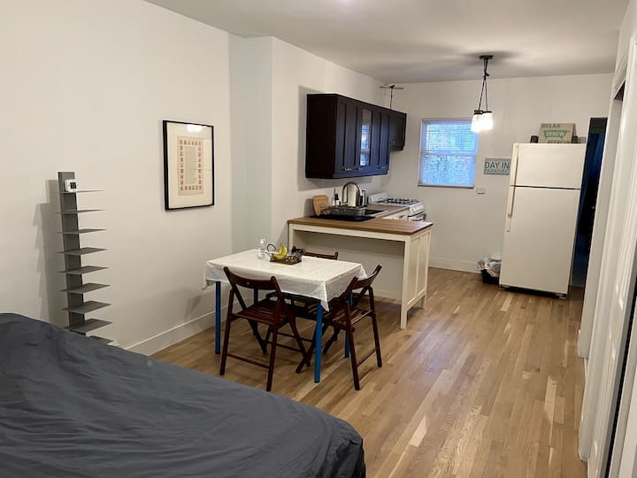 Clean & Comfy Retreat In South Slope, Brooklyn - Brooklyn, NY