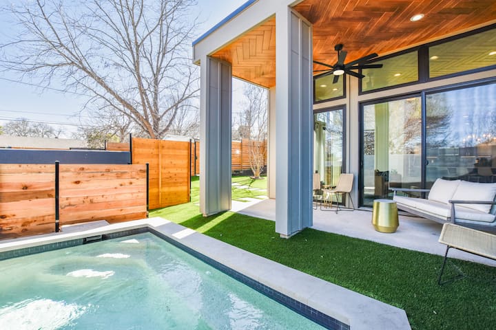 Modern New Oasis w/ Private Pool & fenced yard