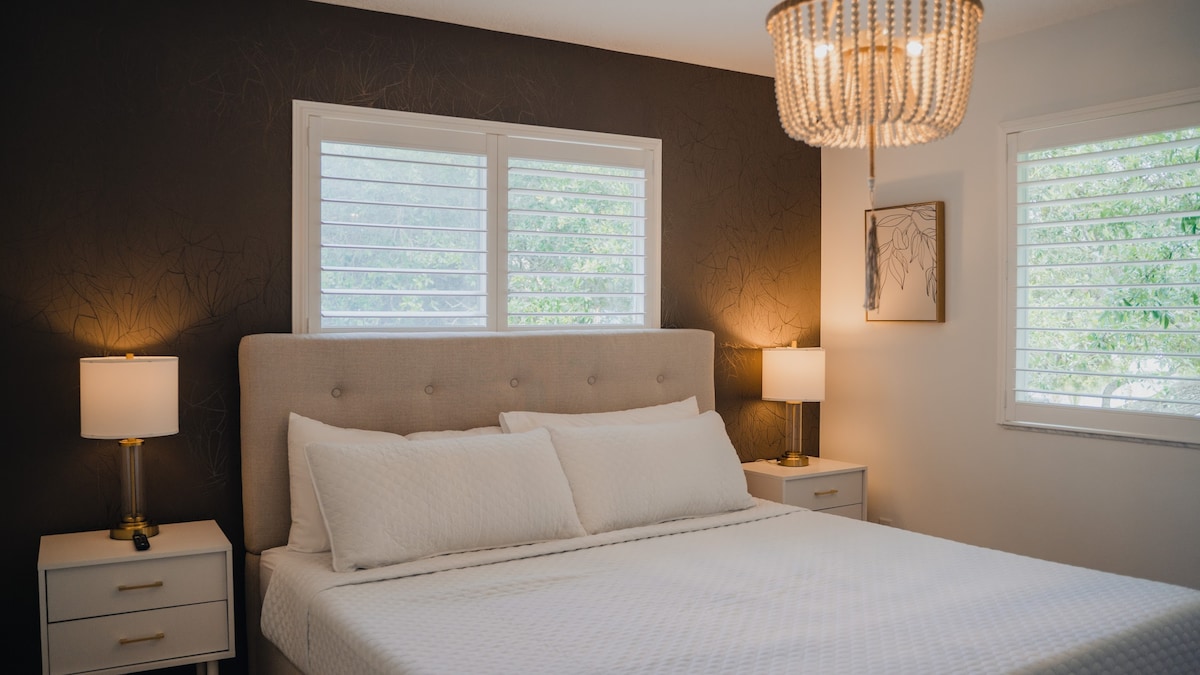 Experience True Luxury: Our King Primary Bedroom Is Your Ultimate Retreat