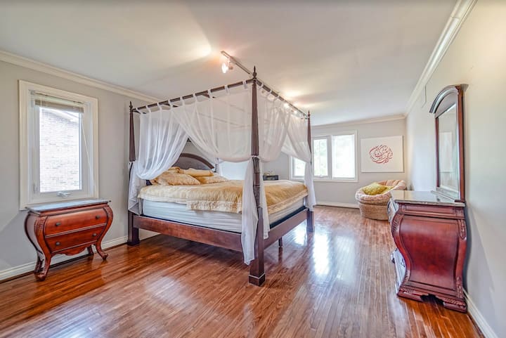 Peaceful, Lush, Charming Home In Old Thornhill - マーカム