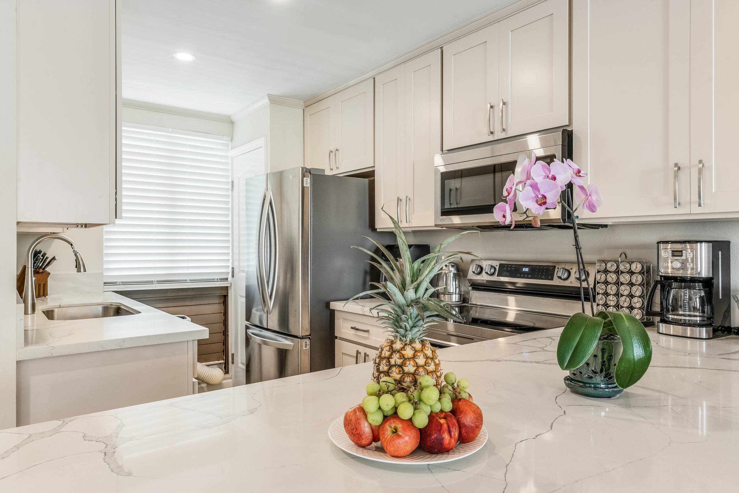Condo in Lahaina · ★4.82 · 2 bedrooms · 3 beds · 2 private baths - Image 7