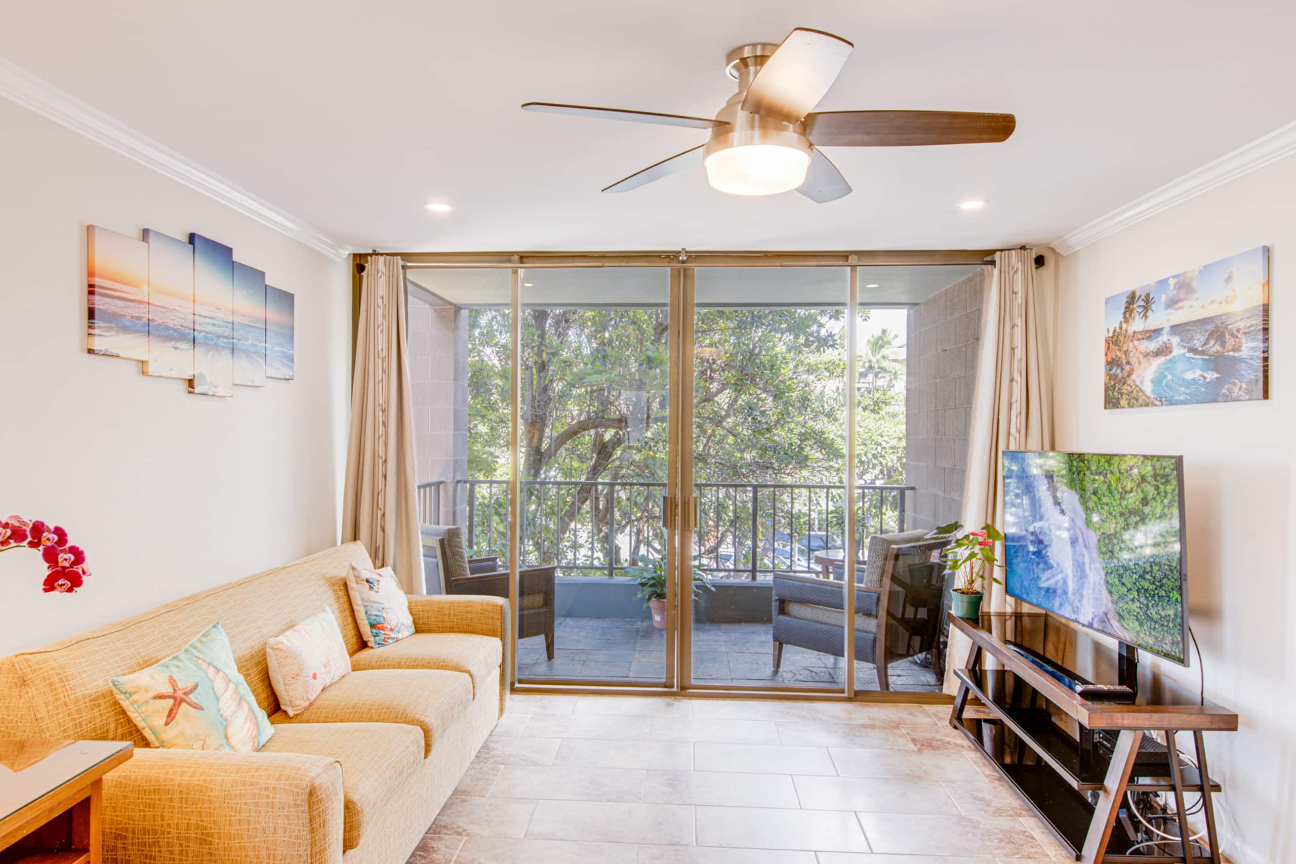 Condo in Lahaina · ★4.82 · 2 bedrooms · 3 beds · 2 private baths - Image 2