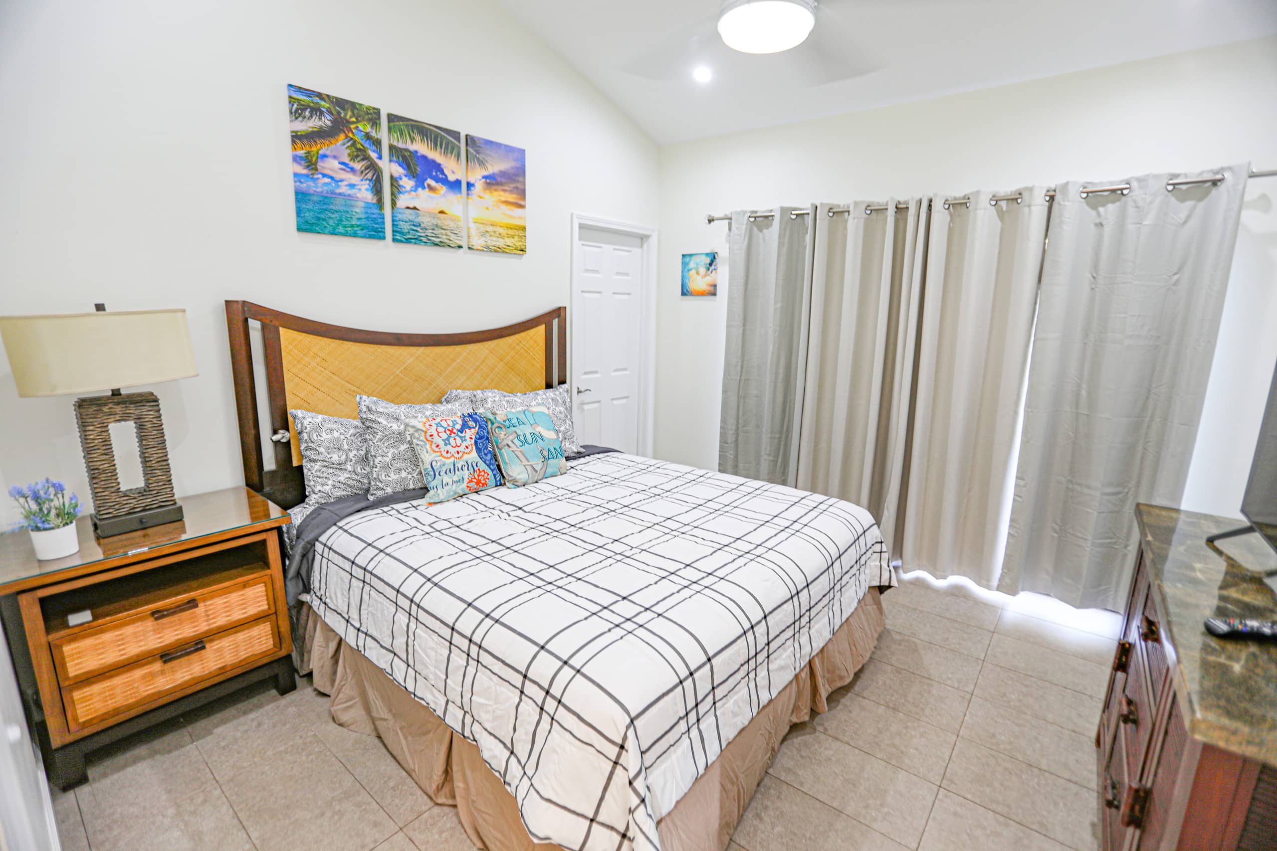 Villa in Lahaina · ★4.8 · 3 bedrooms · 6 beds · 3 baths - Image 99