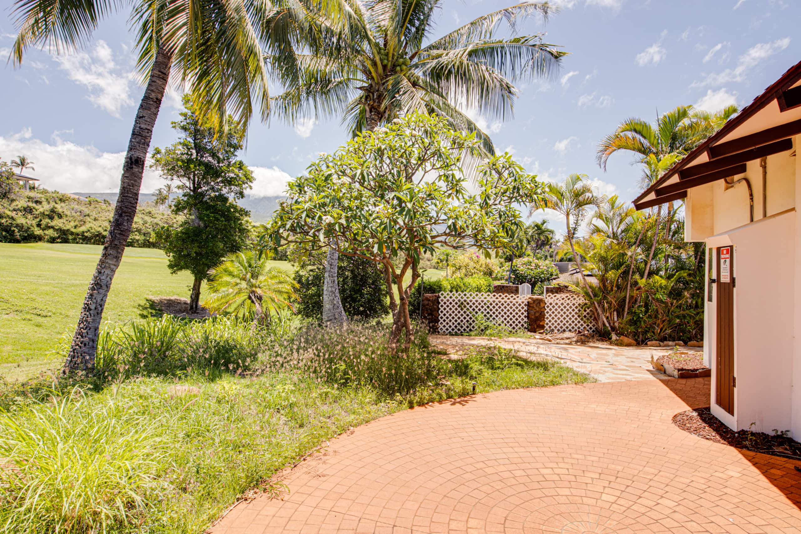 Villa in Lahaina · ★4.8 · 3 bedrooms · 6 beds · 3 baths - Image 125